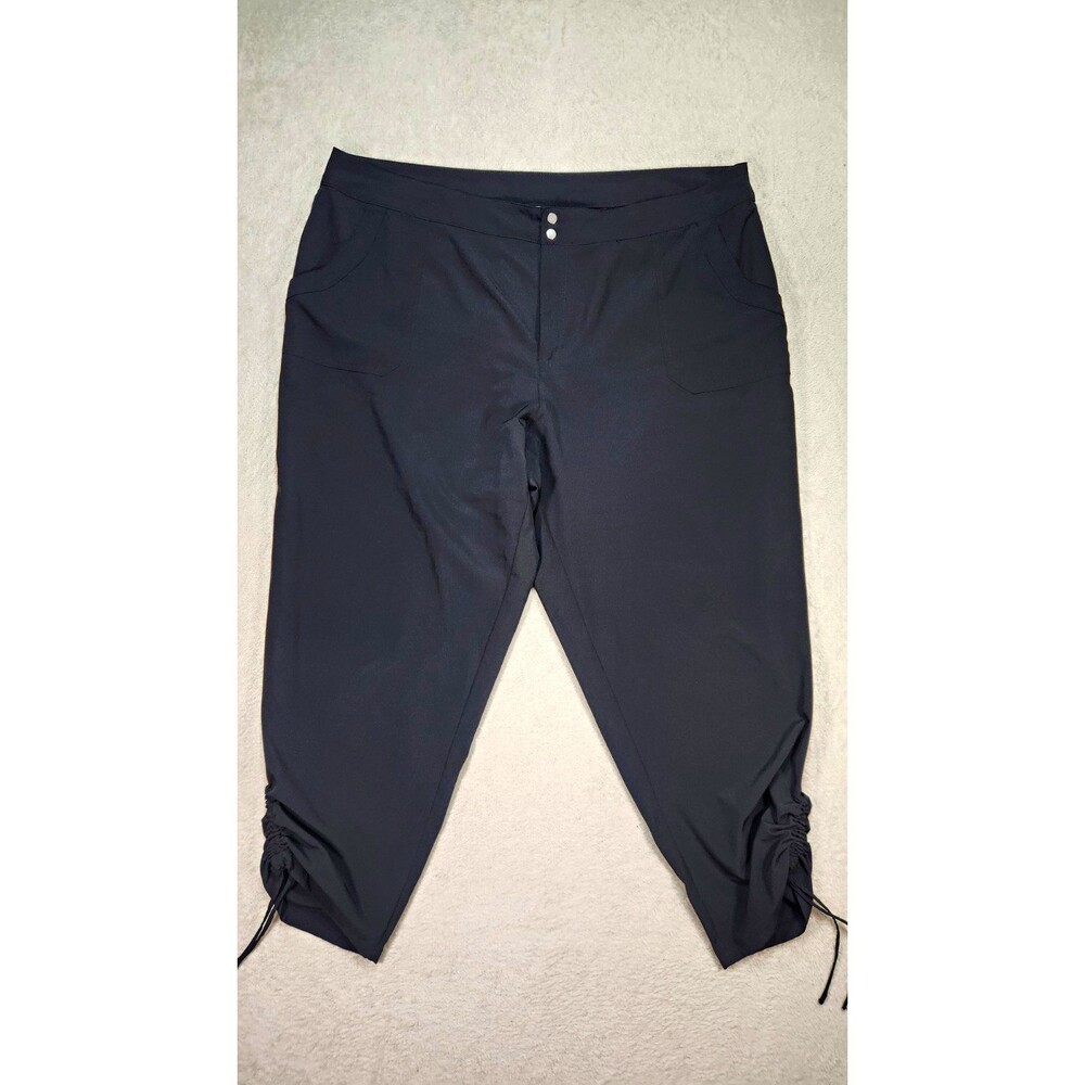 Sunday Women's size 22 Capri Pants Black Pockets Lightweight Zip Snap Closure